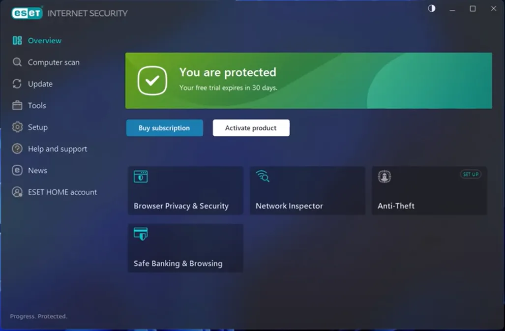 ESET Internet Security-grensesnitt som viser at systemet er beskyttet, med tilgang til funksjoner som nettverksovervåkning, nettleserbeskyttelse og sikker netthandel.