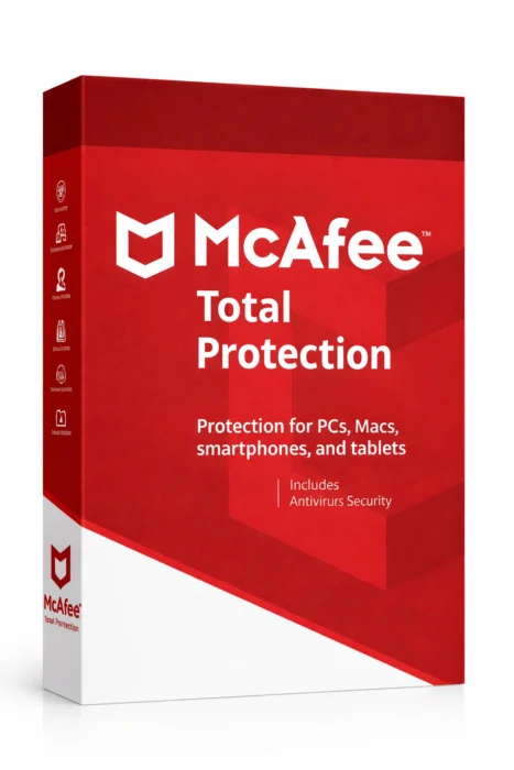 McAfee Total Protection produkteske i rød design på helt hvit bakgrunn, vinklet ca. 20–25° mot høyre, med front og smal venstreside synlig.